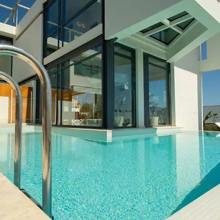 Luxury Glass - 200 Meters From The N *