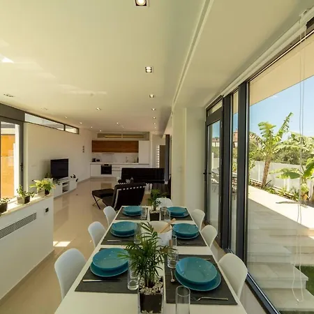 Luxury Glass - 200 Meters From The N *