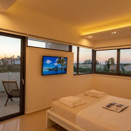 Luxury Glass - 200 Meters From The N *