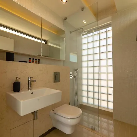 Villa Luxury Glass - 200 Meters From The N