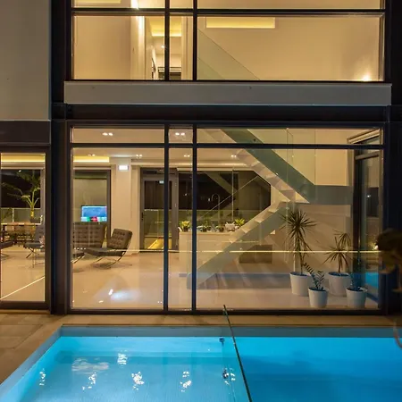 Luxury Glass - 200 Meters From The N Villa Daratsos