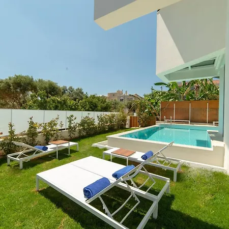 Luxury Glass - 200 Meters From The N * Daratsos