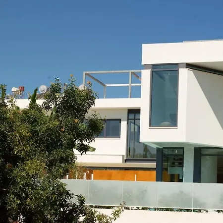Luxury Glass - 200 Meters From The N * Daratsos