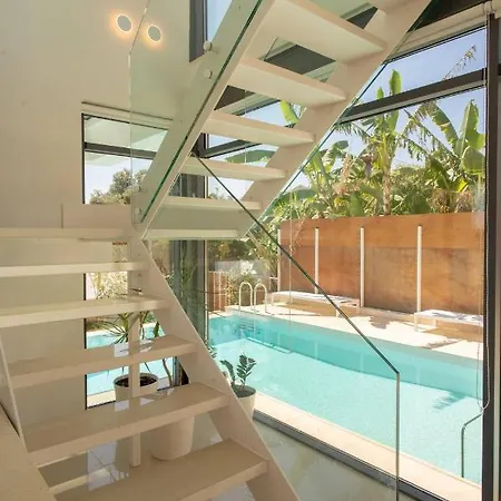 Luxury Glass - 200 Meters From The N *