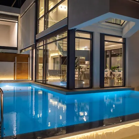Luxury Glass - 200 Meters From The N Daratsos